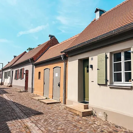 Kyritzer Budenhaeuser Nr 99 - Haus Virginia Peng - Kleinsthaus In Kyritz, Einer Charmanten Stadt Im Herzen Von Brandenburg * Кириц