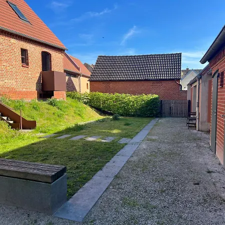 Kyritzer Budenhaeuser Nr 99 - Haus Virginia Peng - Kleinsthaus In Kyritz, Einer Charmanten Stadt Im Herzen Von Brandenburg * Кириц